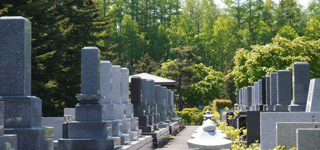寺院墓地